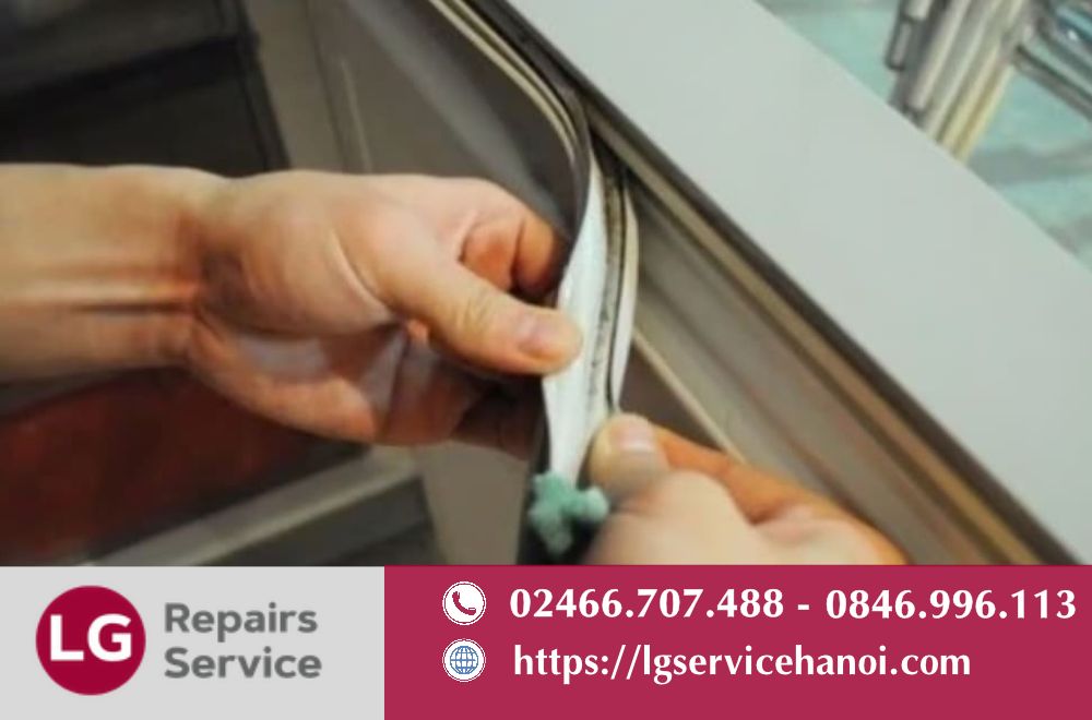 Thay gioăng tủ lạnh LG khi bị mốc