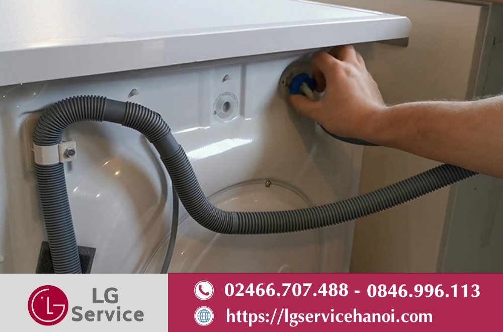Kiểm tra bên ngoài đường ống cấp nước