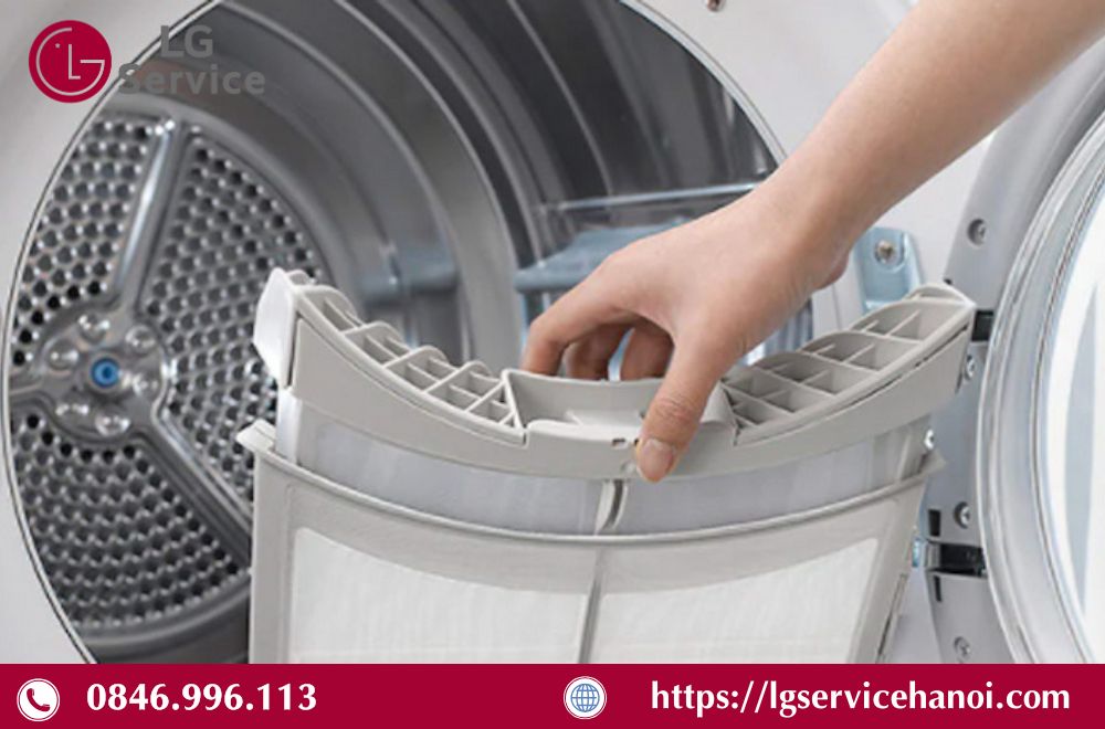 Vệ sinh bộ lọc xơ vải để tránh ảnh hưởng đến hoạt động của cảm biến